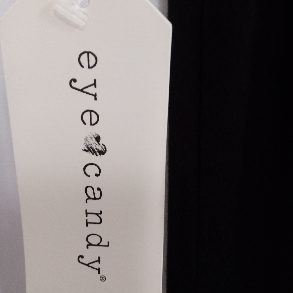 Eye Candy Hi - Lo Graphic Tee With Cutout Back - Picture 6 of 10